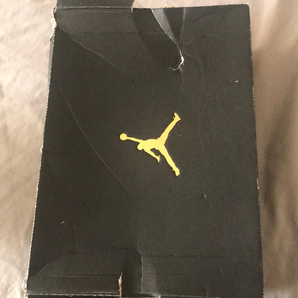 Jordan 1 Mid Reverse New Love - Picture 8 of 8
